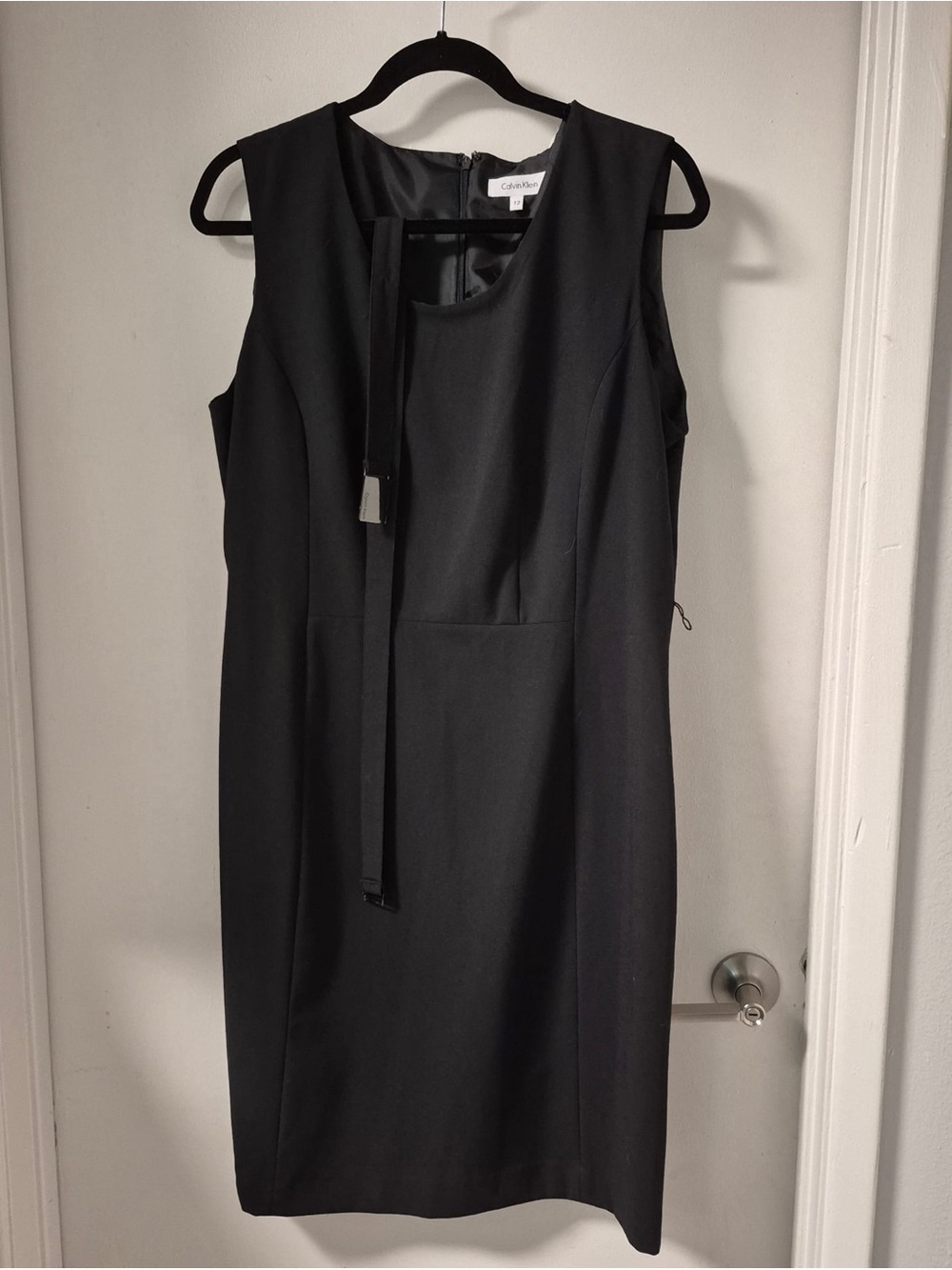 Black Midi Sleeveless Dress with Belt